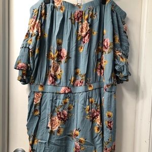 Xhilaration off-shoulder romper with pockets  XXL